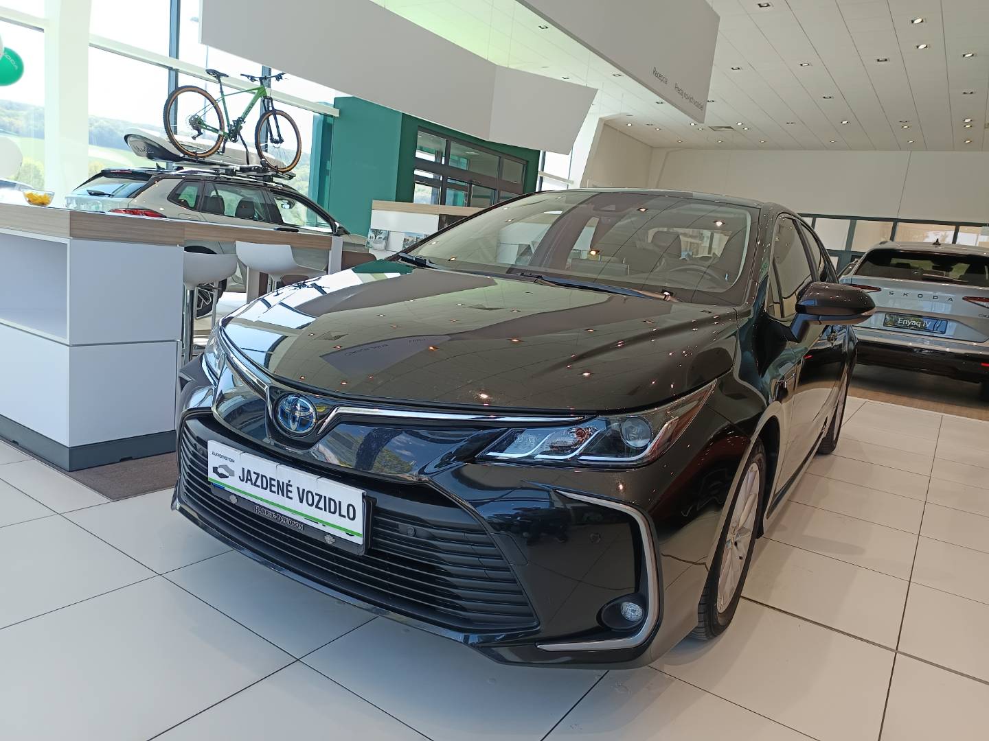 Toyota Corolla 1,8 72 KW Benzin + HEV Comfort Style tech