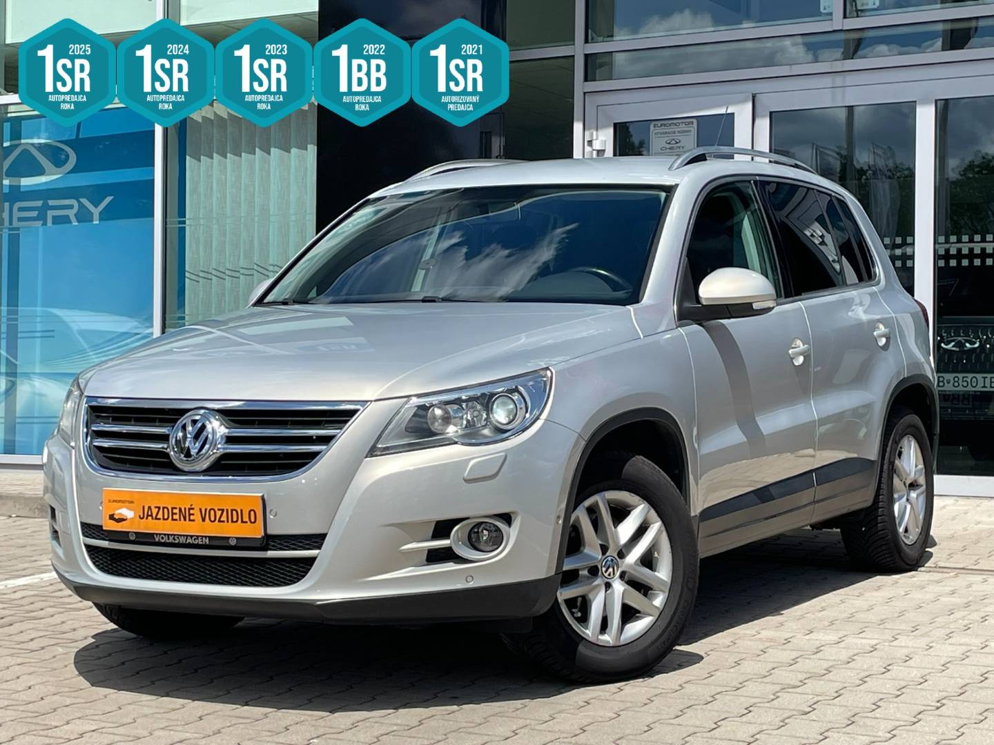 Volkswagen Tiguan 1.4 TSI  4×4  Sport , xenon, kamera, nové v SR